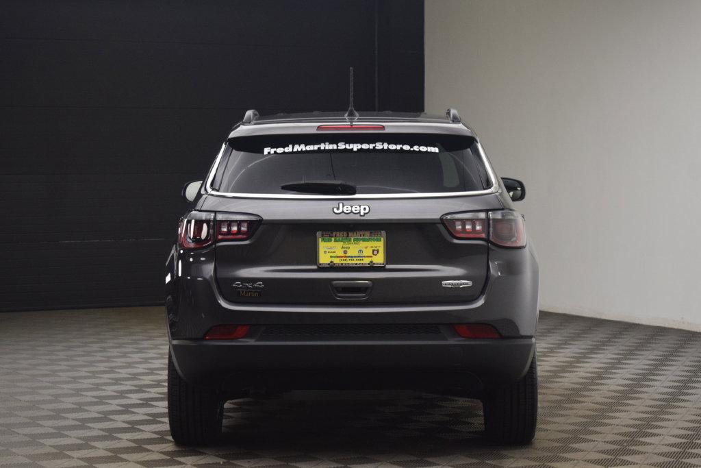 Used 2023 Jeep Compass Latitude w/ Convenience Group AWD/4WD image 30