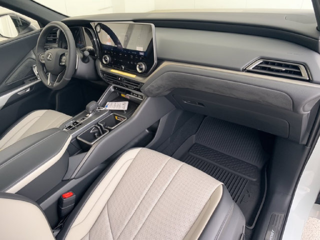 New 2026 Lexus TX 500h AWD w/ Technology Package image 32