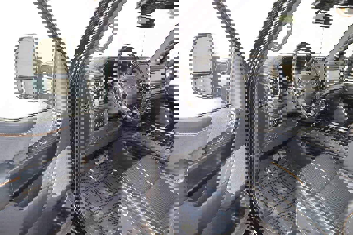 Used 2024 Ford F350 Platinum image 60