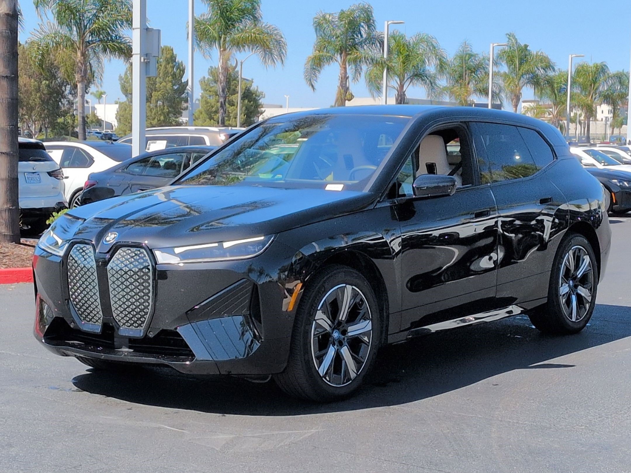 Certified 2024 BMW iX xDrive50 w/ Sport Package AWD/4WD image 5