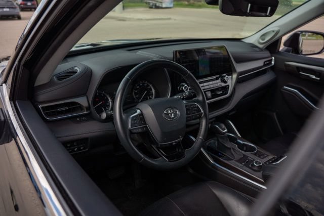 Used 2020 Toyota Highlander Limited AWD/4WD image 13