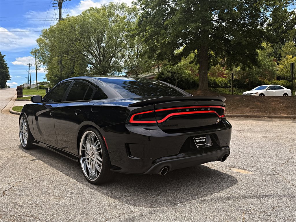 Used 2019 Dodge Charger Scat Pack w/ Dynamics Package RWD image 7