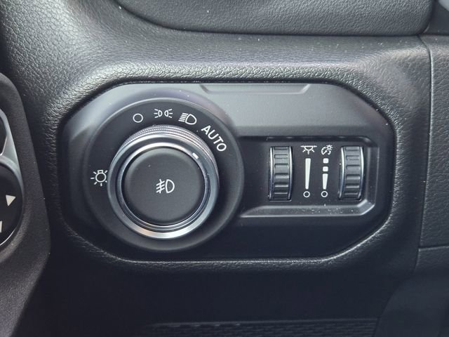 Certified 2022 Jeep Wrangler Unlimited Sahara image 23