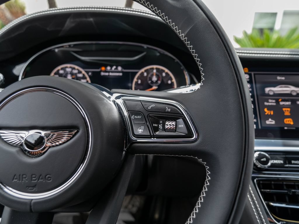 Used 2024 Bentley Flying Spur V8 AWD/4WD image 9