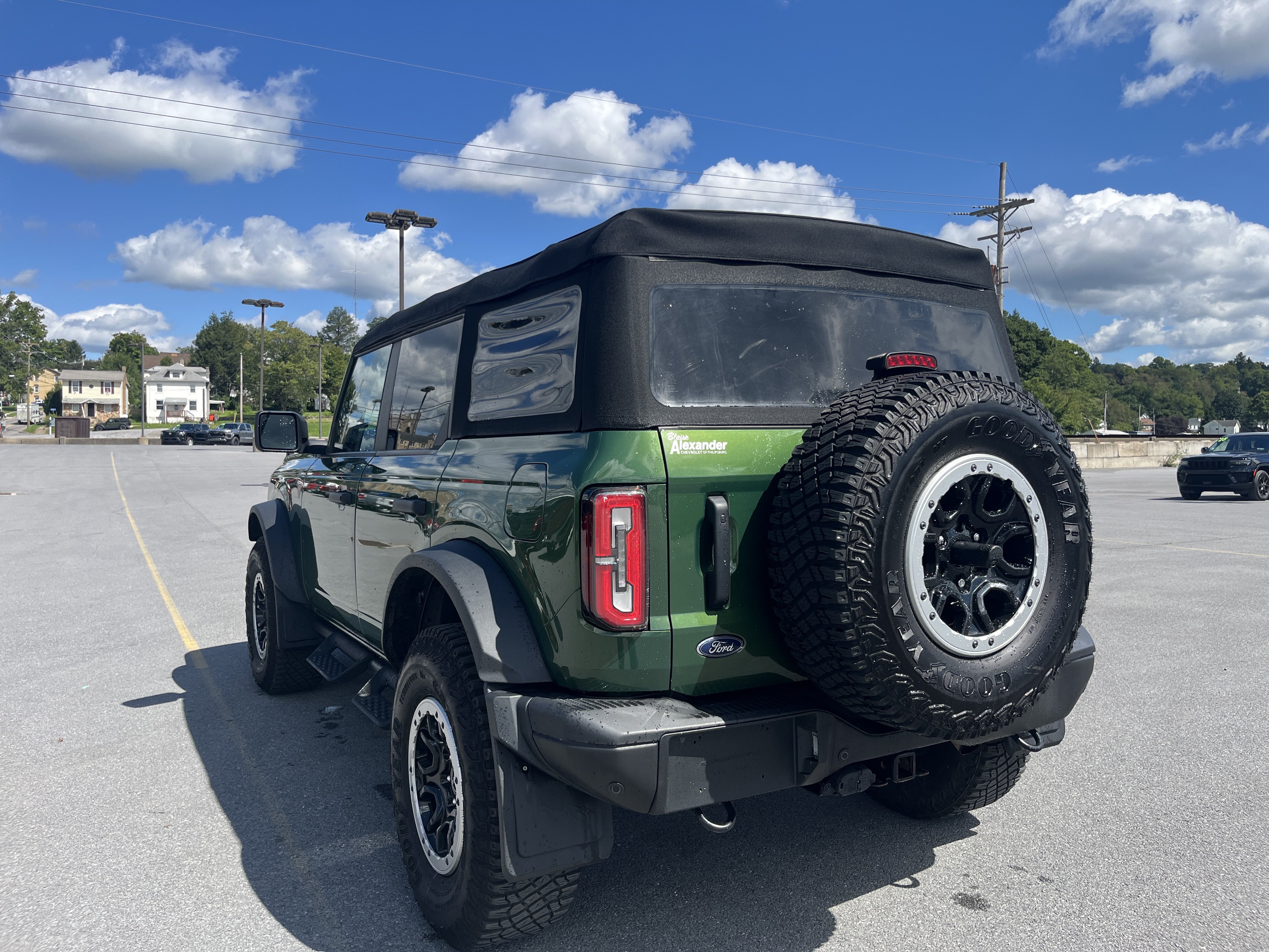 Used 2023 Ford Bronco Badlands w/ Sasquatch Package AWD/4WD image 4