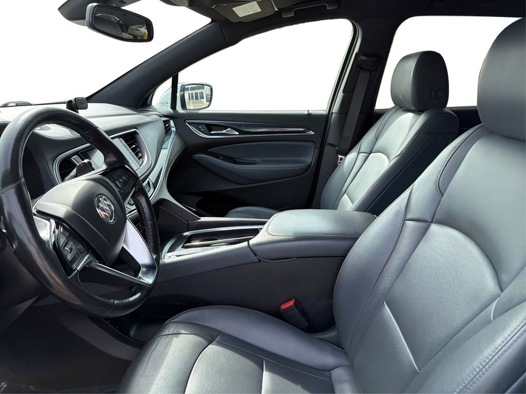 Used 2022 Buick Enclave Essence image 10