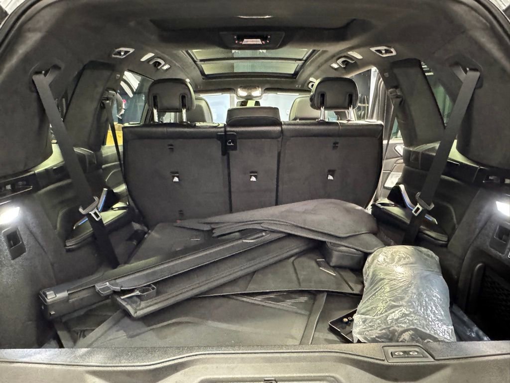 Used 2025 BMW X7 M60i image 33