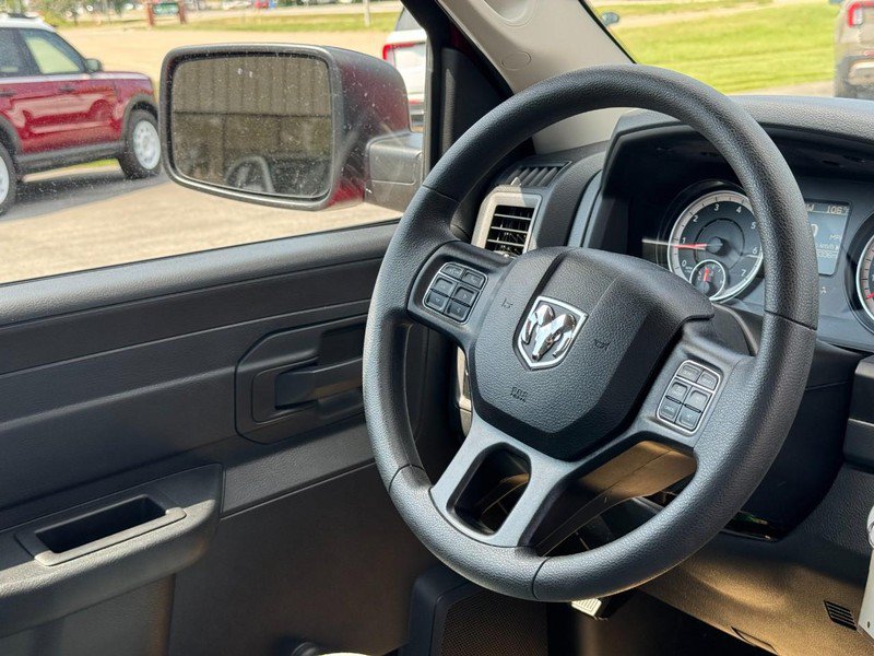 Used 2019 RAM 1500 Express w/ Express Value Package AWD/4WD image 12