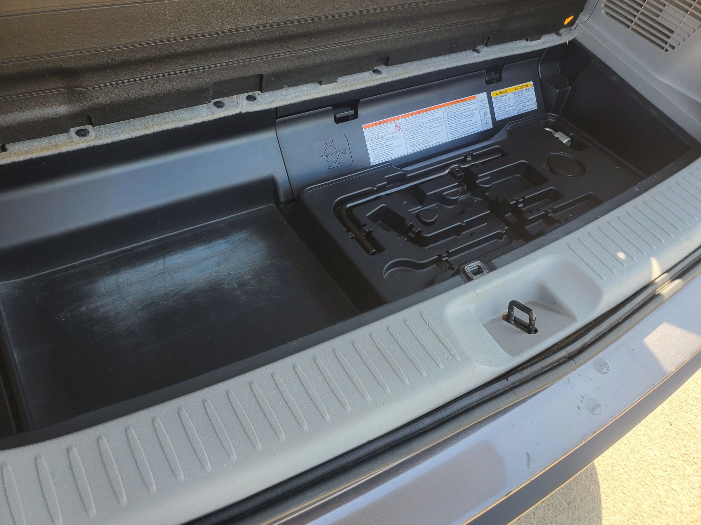 Used 2019 Toyota Highlander Plus FWD image 62
