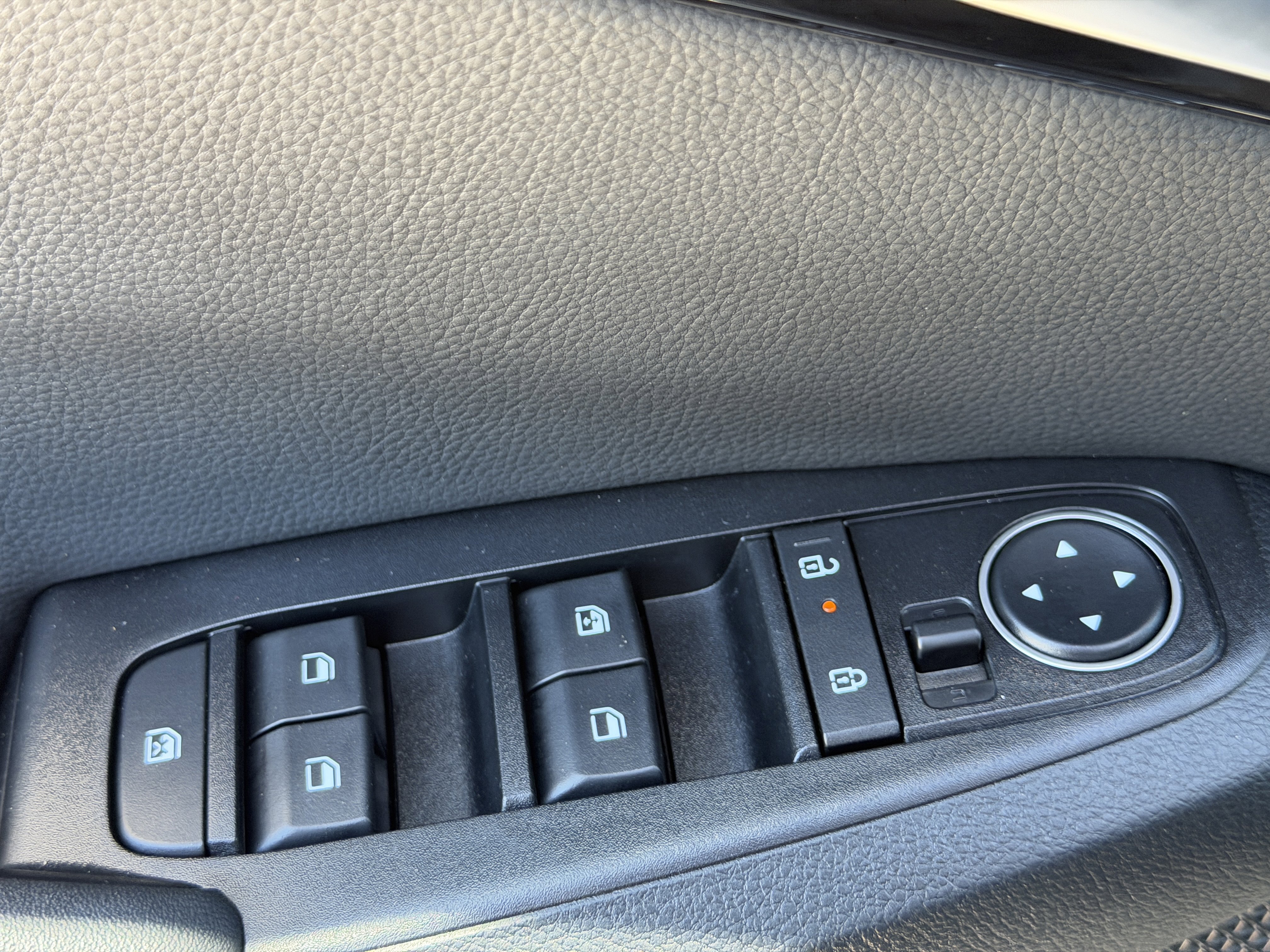 Certified 2024 Kia Seltos SX image 18