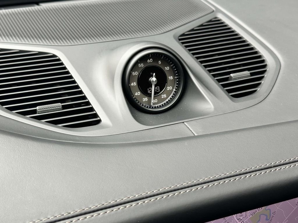 Certified 2025 Porsche Cayenne Turbo image 25