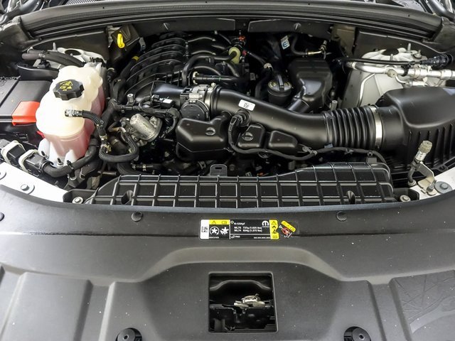 Used 2023 Jeep Grand Cherokee L Laredo image 33