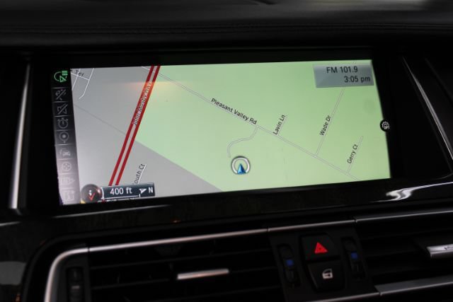 Used 2015 BMW 750Li xDrive AWD/4WD image 20