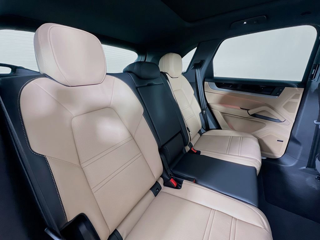 New 2026 Porsche Cayenne image 29
