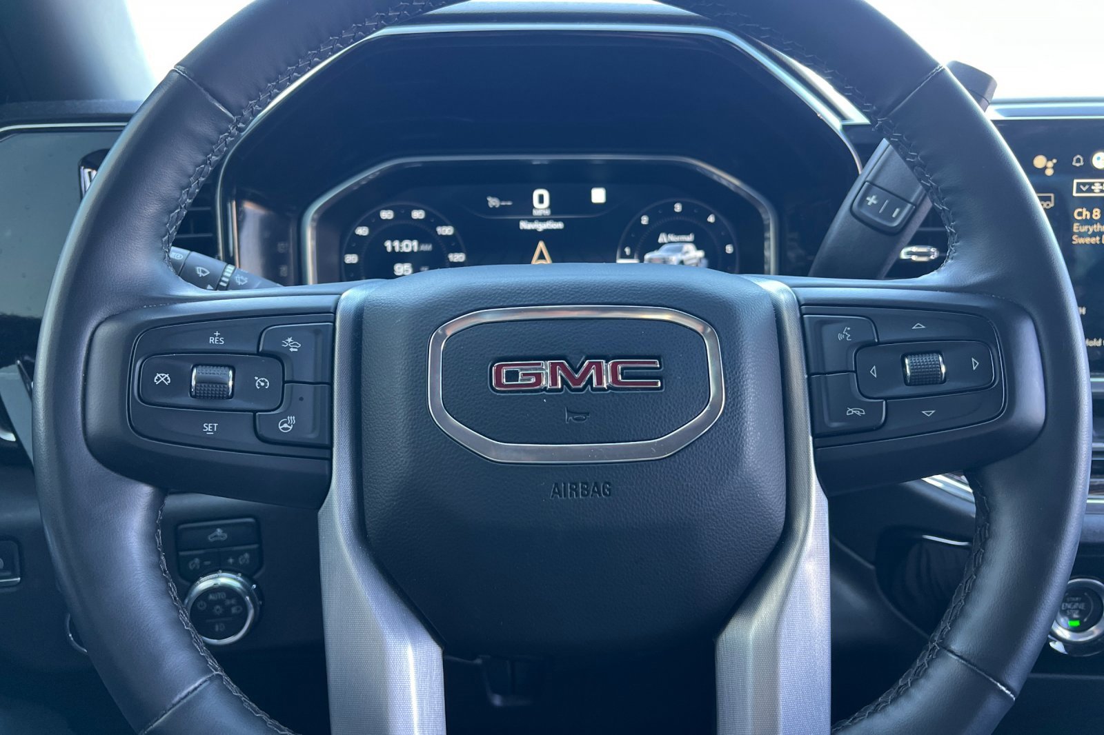 Used 2023 GMC Sierra 1500 Elevation image 34