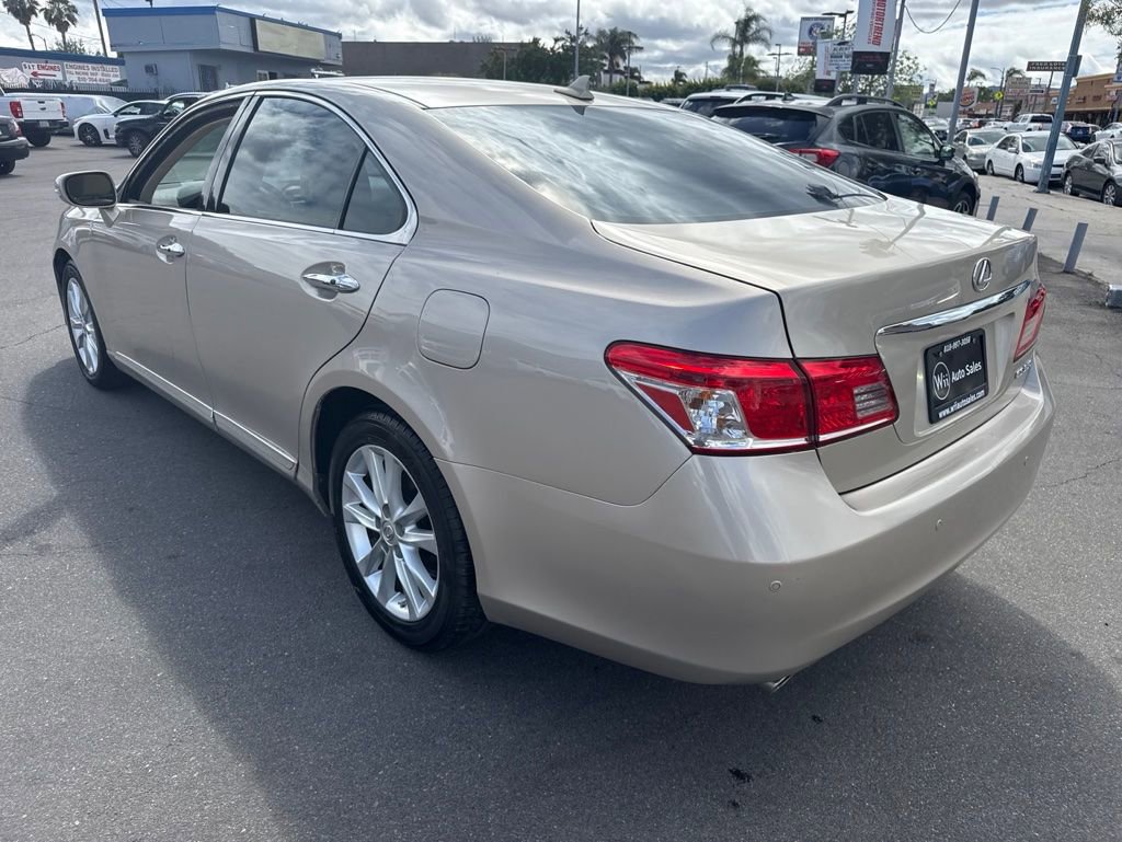 Used 2011 Lexus ES 350 FWD image 3
