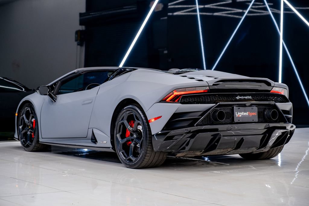 Used 2020 Lamborghini Huracan EVO image 15