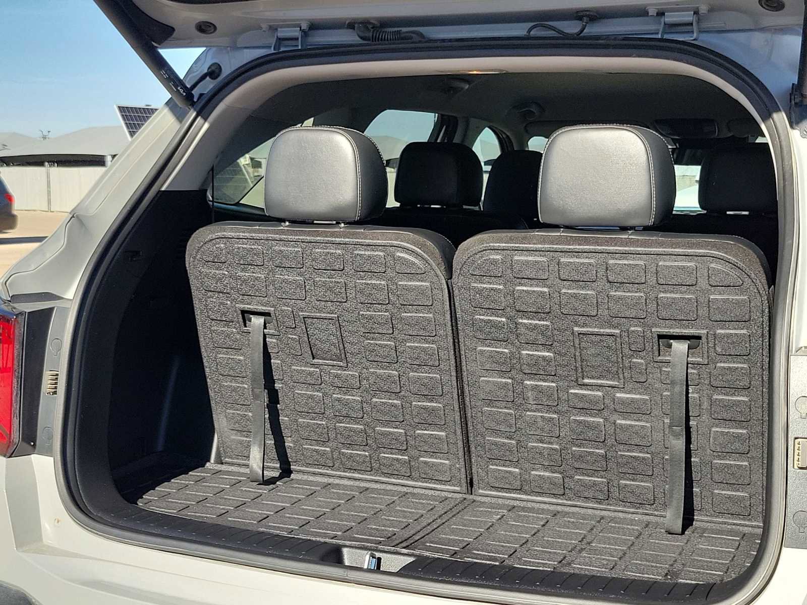 Used 2025 Kia Sorento EX image 23