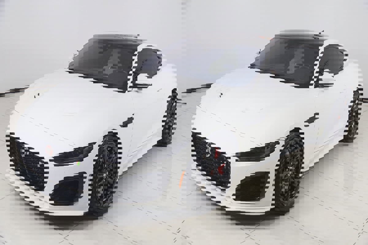 Used 2021 Jaguar F-TYPE R image 27