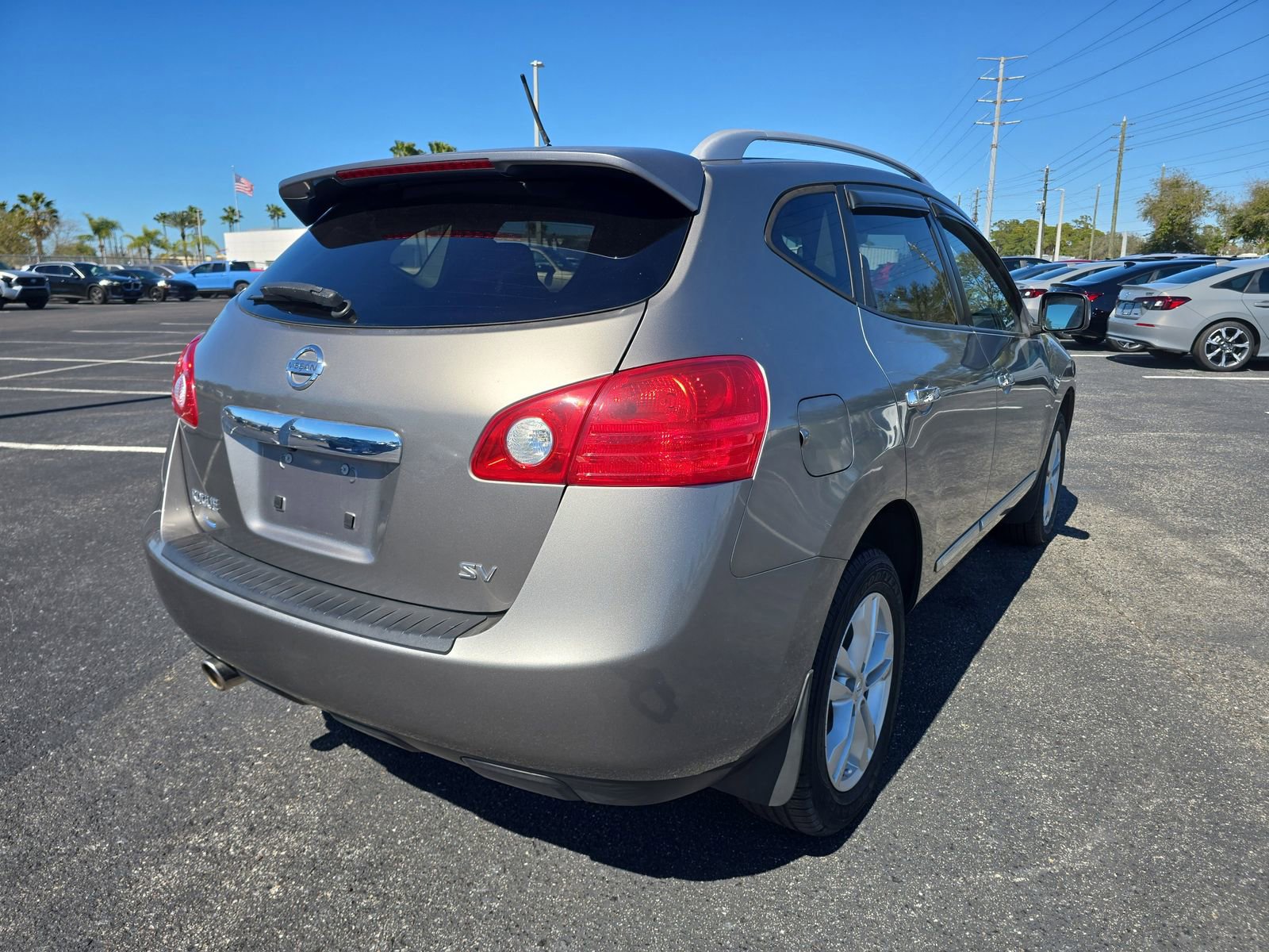 Used 2013 Nissan Rogue SV image 4