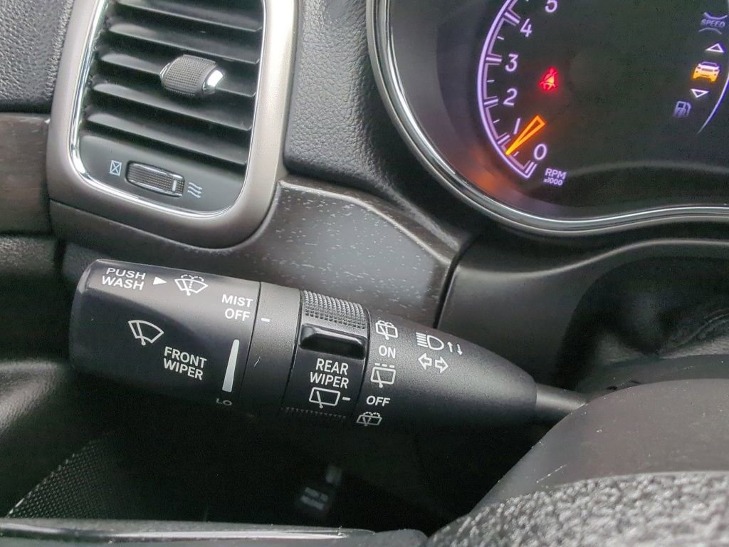 Used 2018 Jeep Grand Cherokee Altitude AWD/4WD image 29