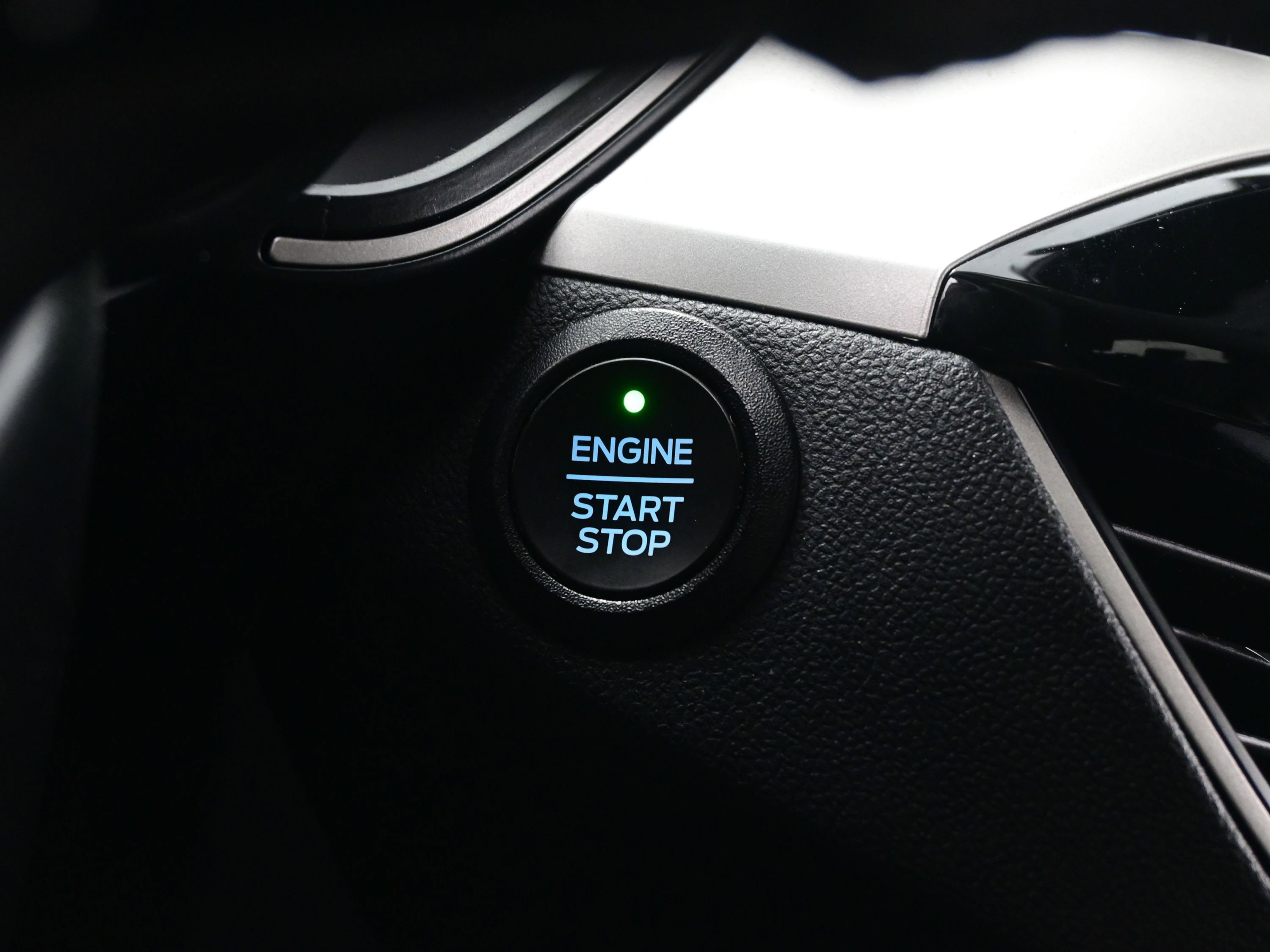 Used 2022 Ford Escape SEL image 23
