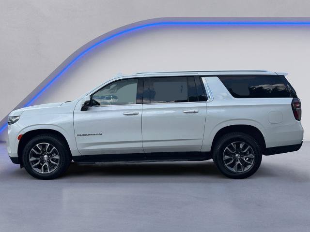 Used 2022 Chevrolet Suburban LT w/ Luxury Package AWD/4WD image 7