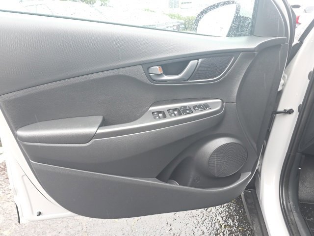 Used 2023 Hyundai Kona SEL w/ Cargo Package image 8