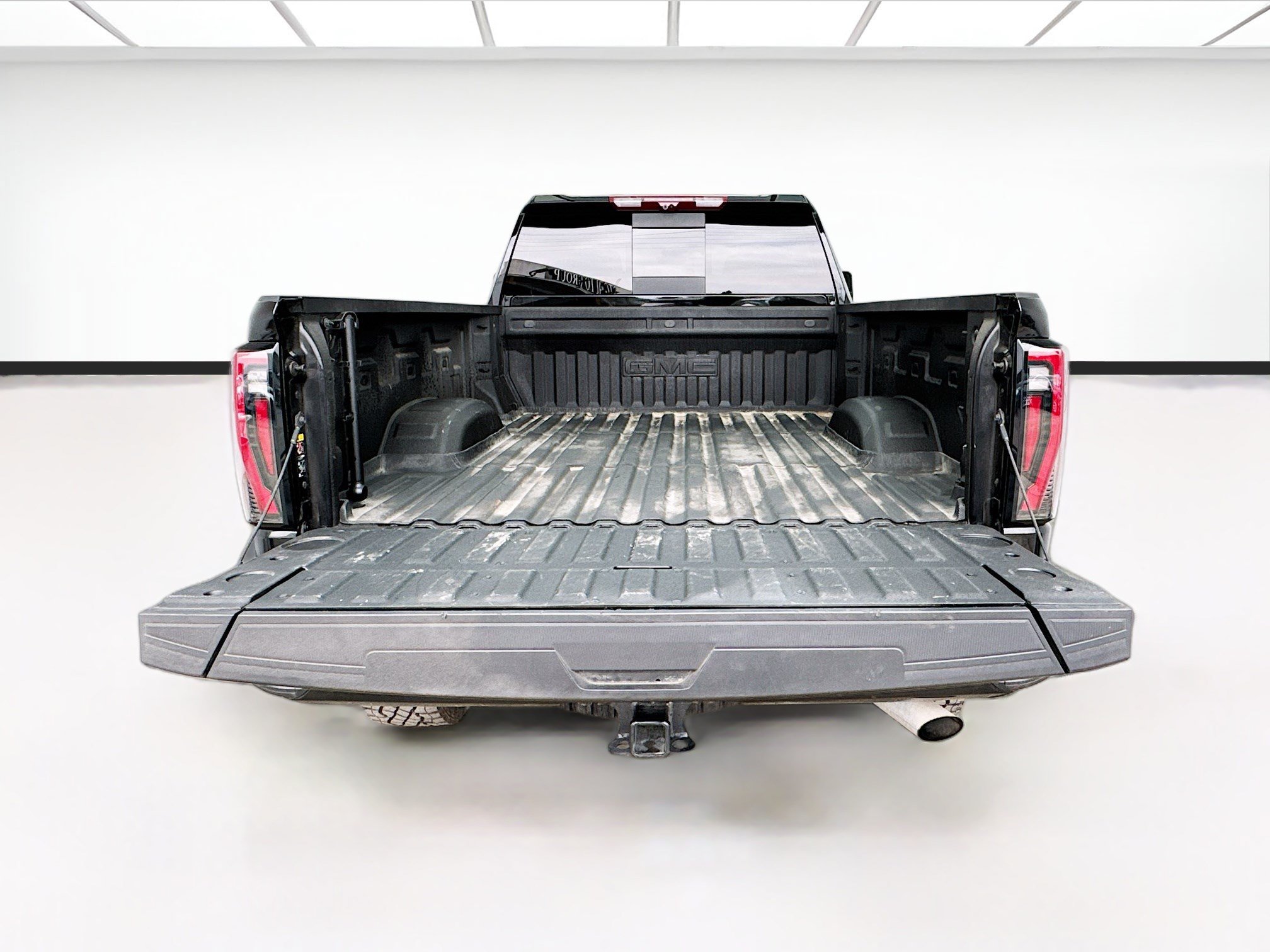 Used 2025 GMC Sierra 2500 AT4X AWD/4WD image 18