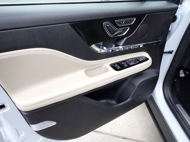 New 2026 Lincoln Corsair Premiere AWD/4WD image 19