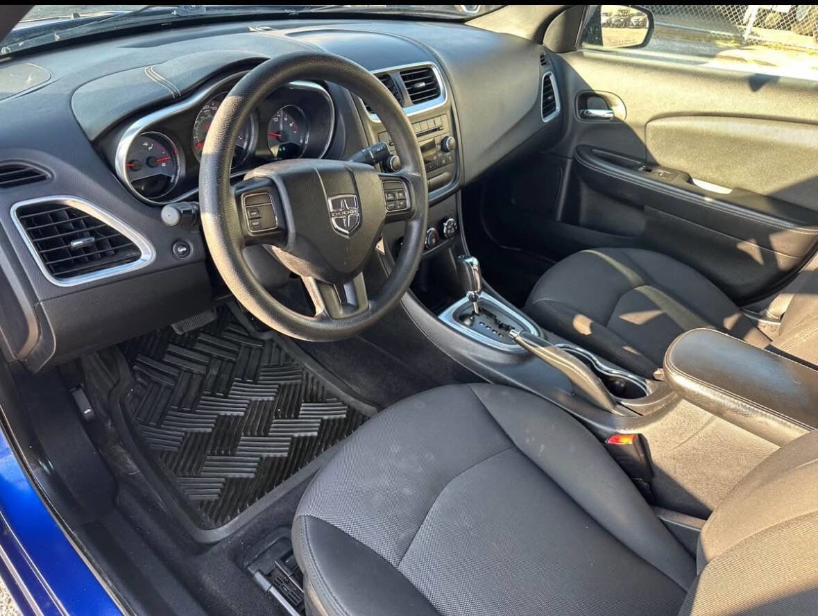 Used 2013 Dodge Avenger SE image 12