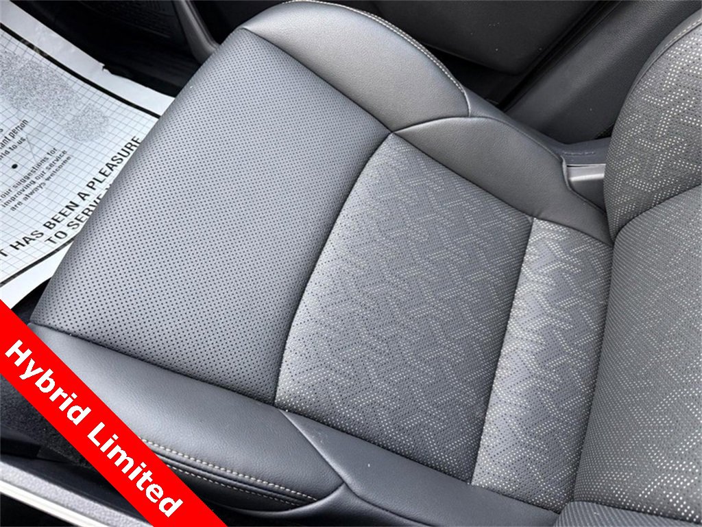 Used 2024 Toyota Tacoma Limited image 25