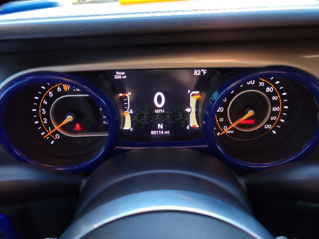 Used 2018 Jeep Wrangler Unlimited Sahara image 29