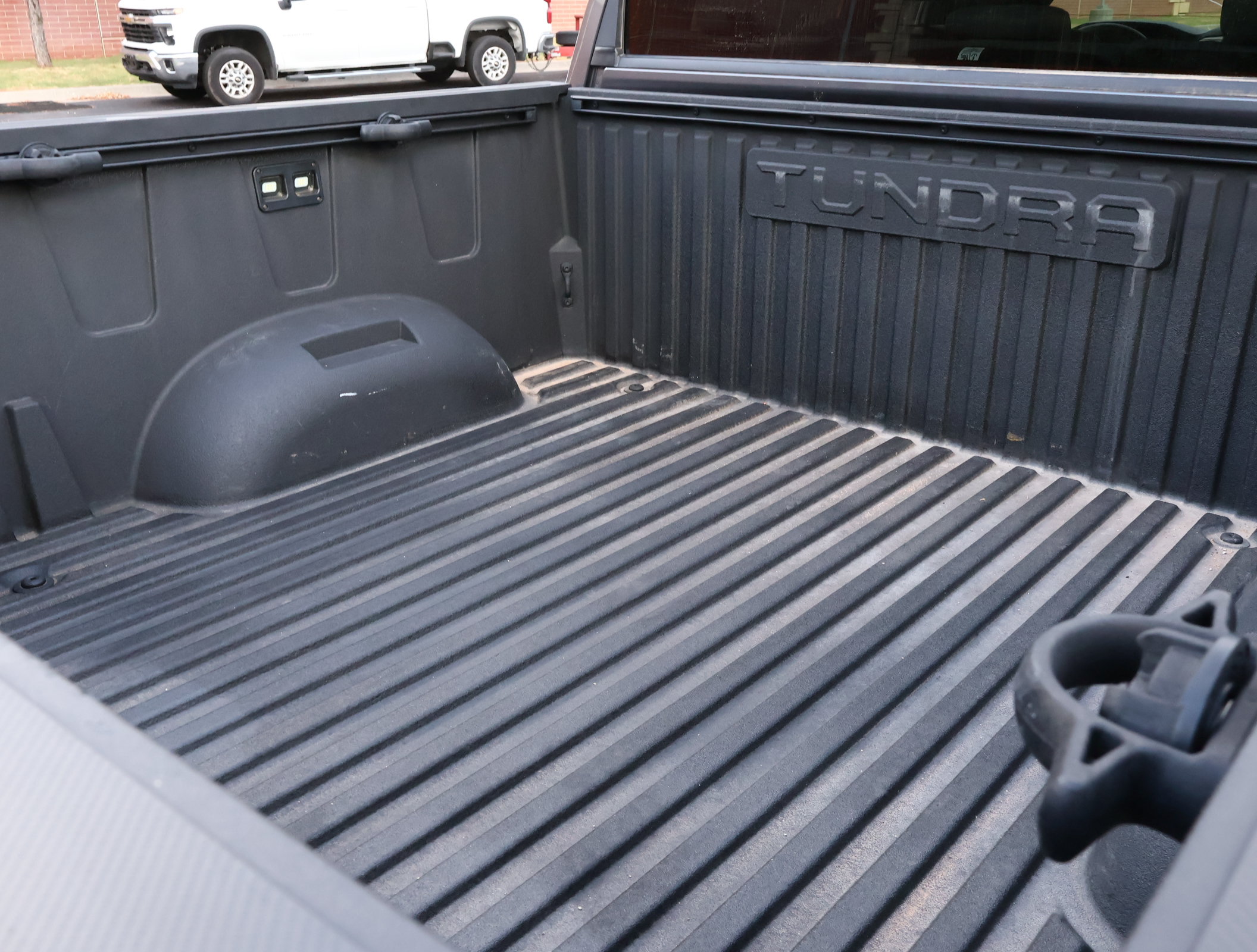 Used 2025 Toyota Tundra SR5 w/ SR5 Convenience Package AWD/4WD image 24