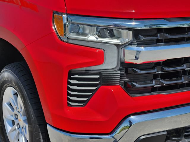 Used 2025 Chevrolet Silverado 1500 LT AWD/4WD image 9