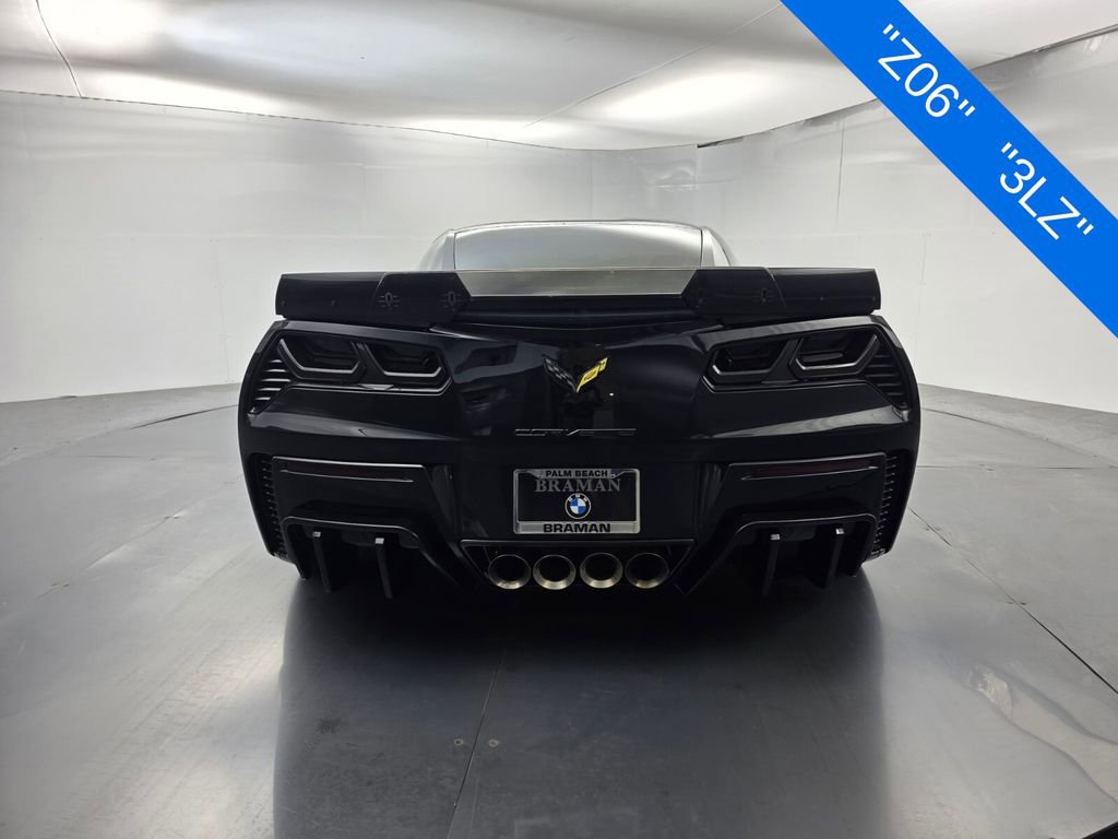 Used 2015 Chevrolet Corvette Z06 w/ 3LZ Preferred Equipment Group RWD image 5