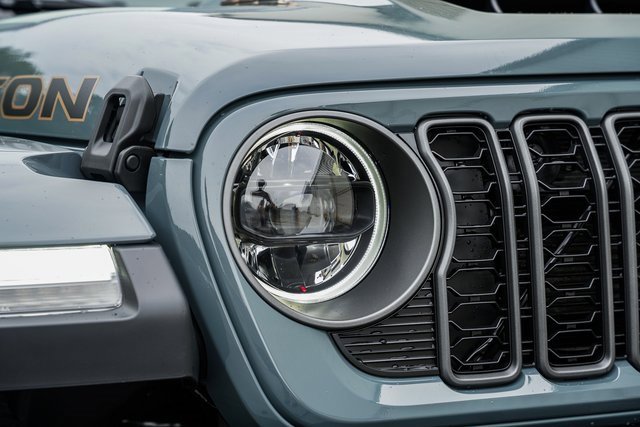 New 2025 Jeep Wrangler Unlimited Rubicon 392 image 21