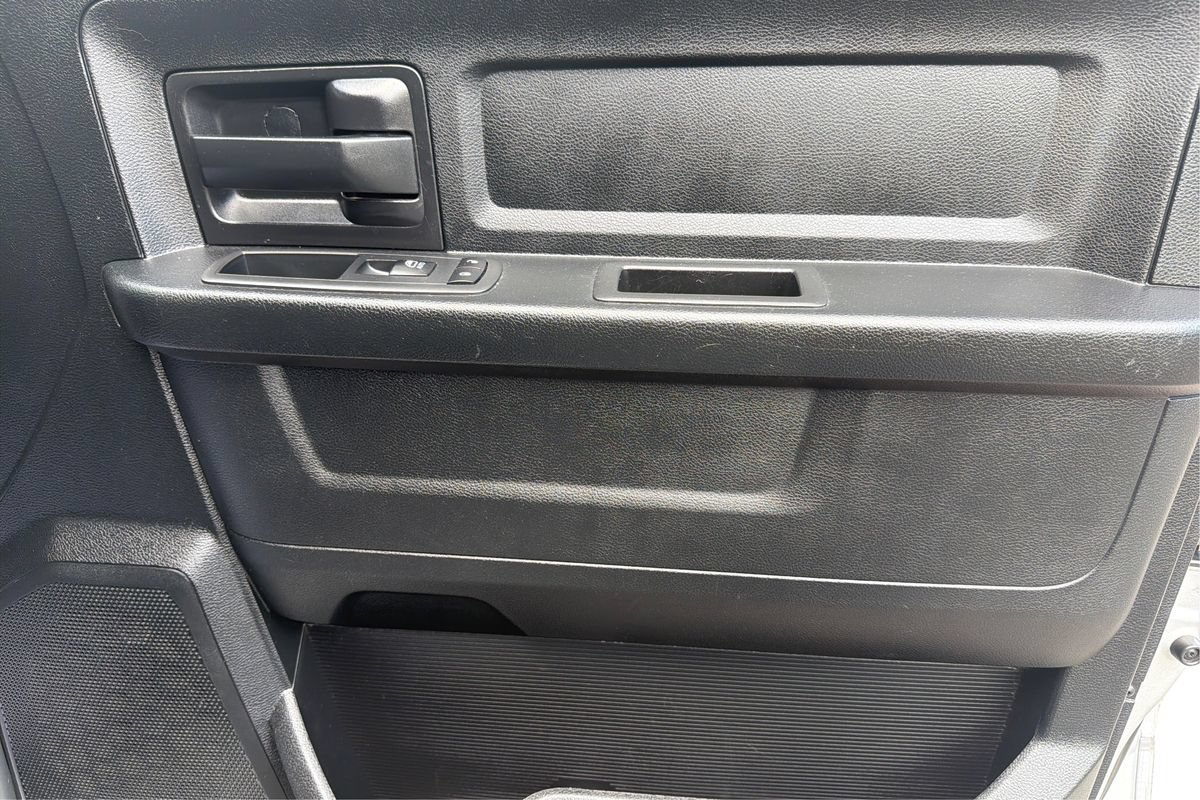 Used 2018 RAM 1500 Express w/ Express Value Package AWD/4WD image 18
