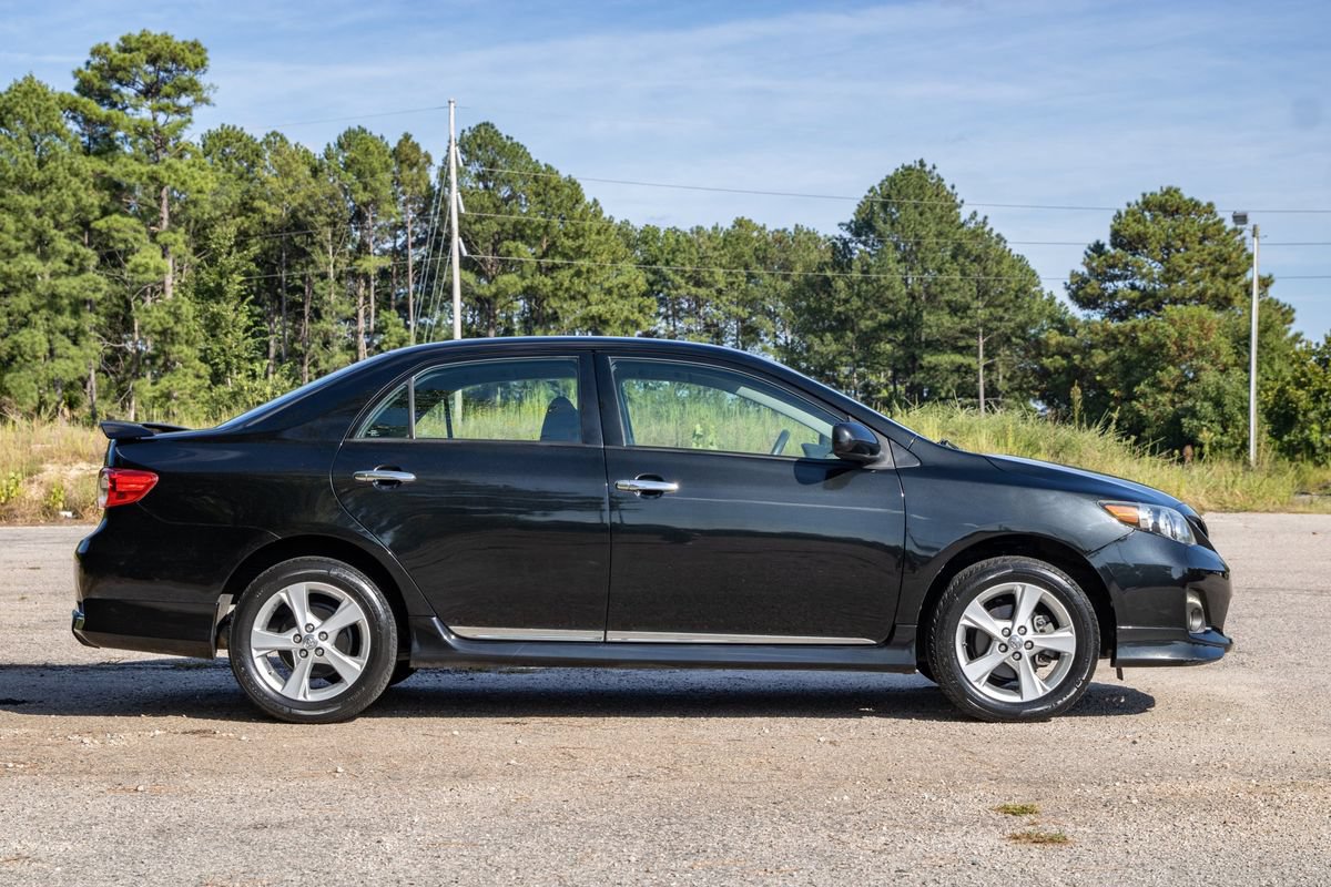 Used 2013 Toyota Corolla S FWD image 4