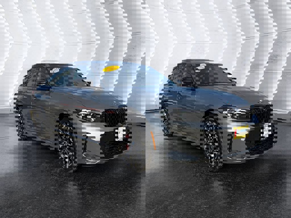 Used 2025 BMW 330i xDrive Sedan w/ M Sport Package image 8