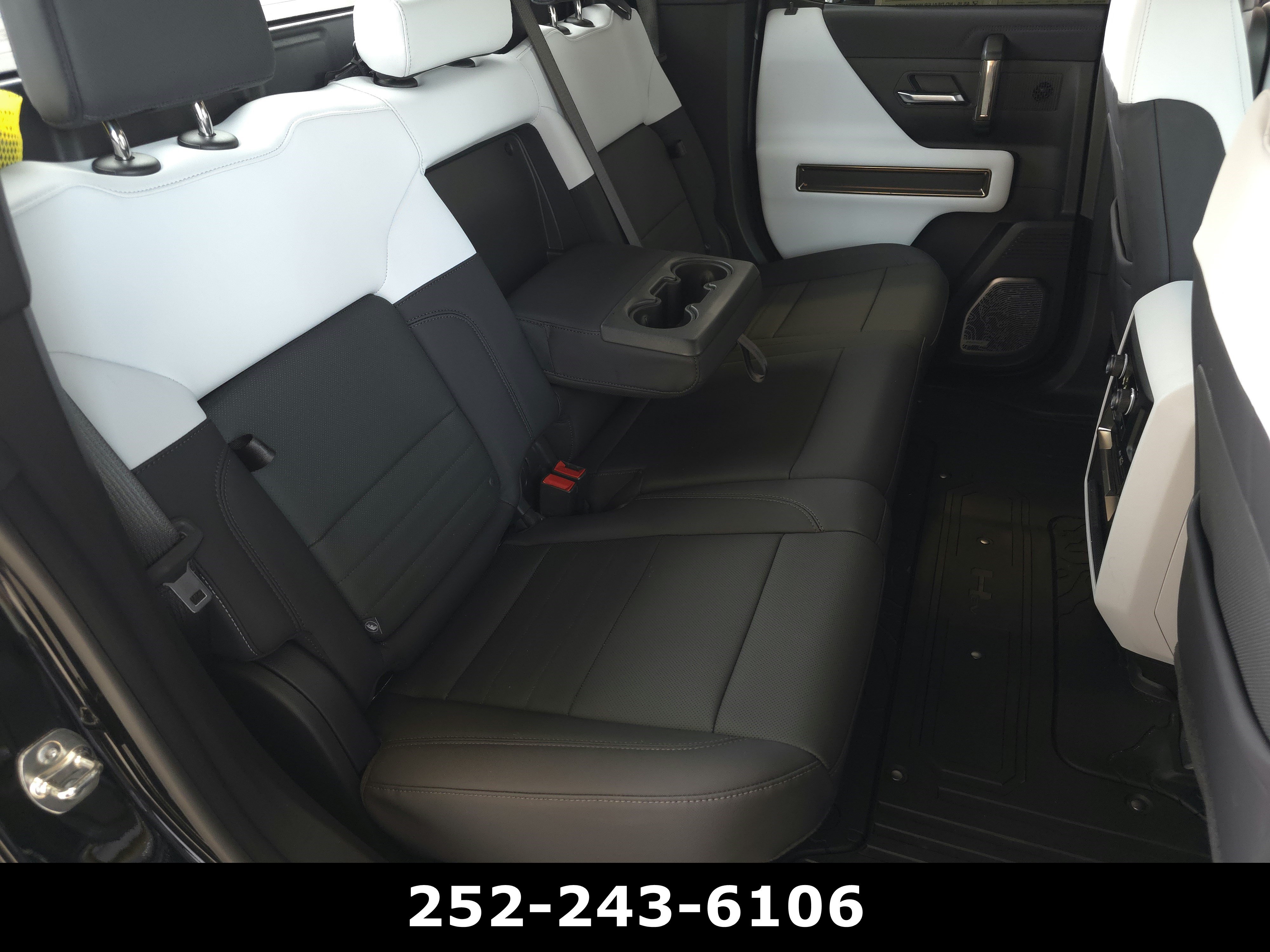 Used 2025 GMC Hummer EV 3X AWD/4WD image 45