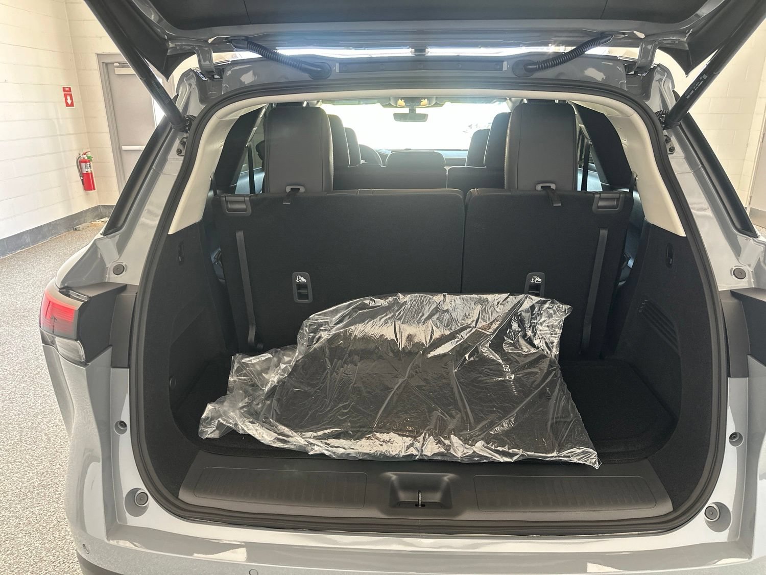 New 2027 INFINITI QX60 Luxe w/ Cargo Package AWD/4WD image 11