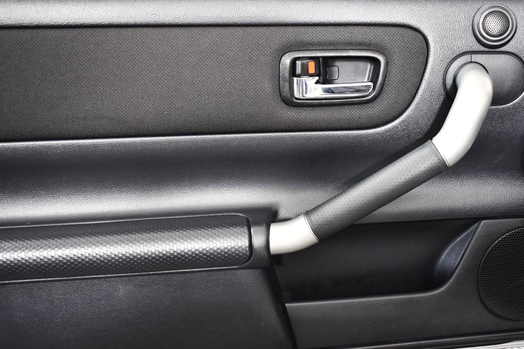 Used 2000 Toyota MR2 image 35