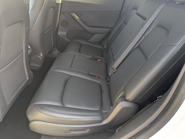 Used 2021 Tesla Model Y Long Range AWD/4WD image 18