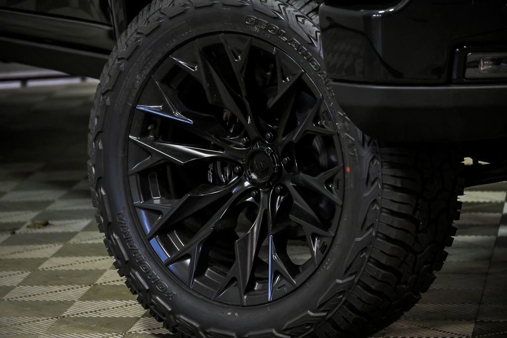 New 2026 GMC Sierra 1500 AT4 w/ Technology Package image 3