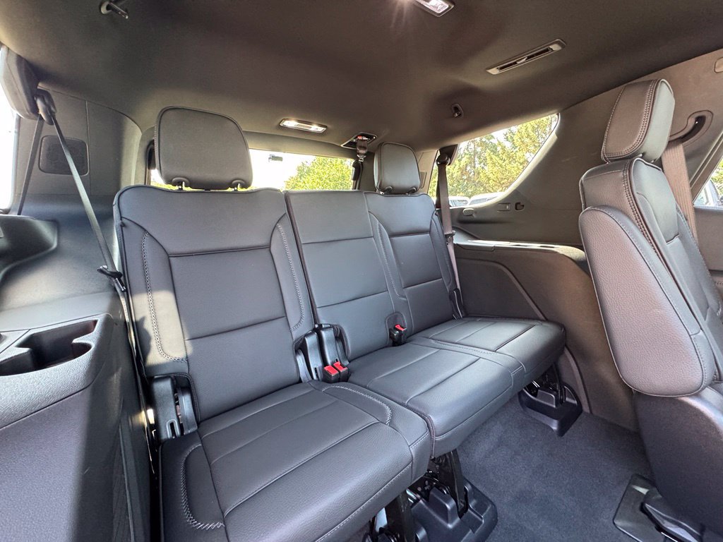 Used 2025 GMC Yukon Denali w/ Denali Reserve Package AWD/4WD image 42
