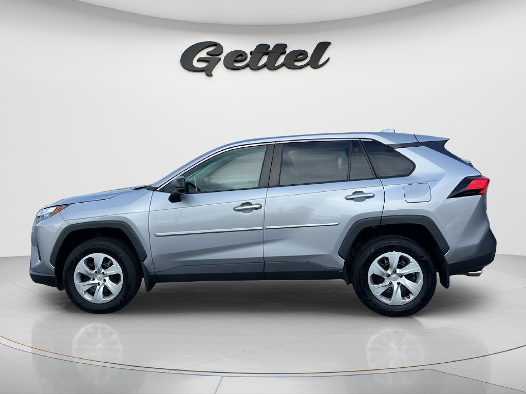 Used 2023 Toyota RAV4 LE FWD image 8
