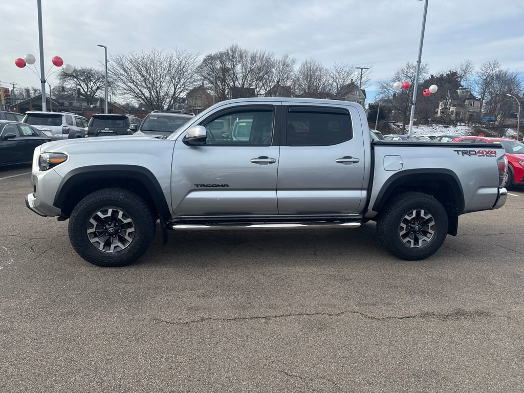 Used 2023 Toyota Tacoma TRD Off-Road image 4