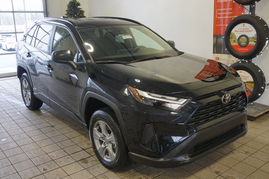 New 2025 Toyota RAV4 LE image 2