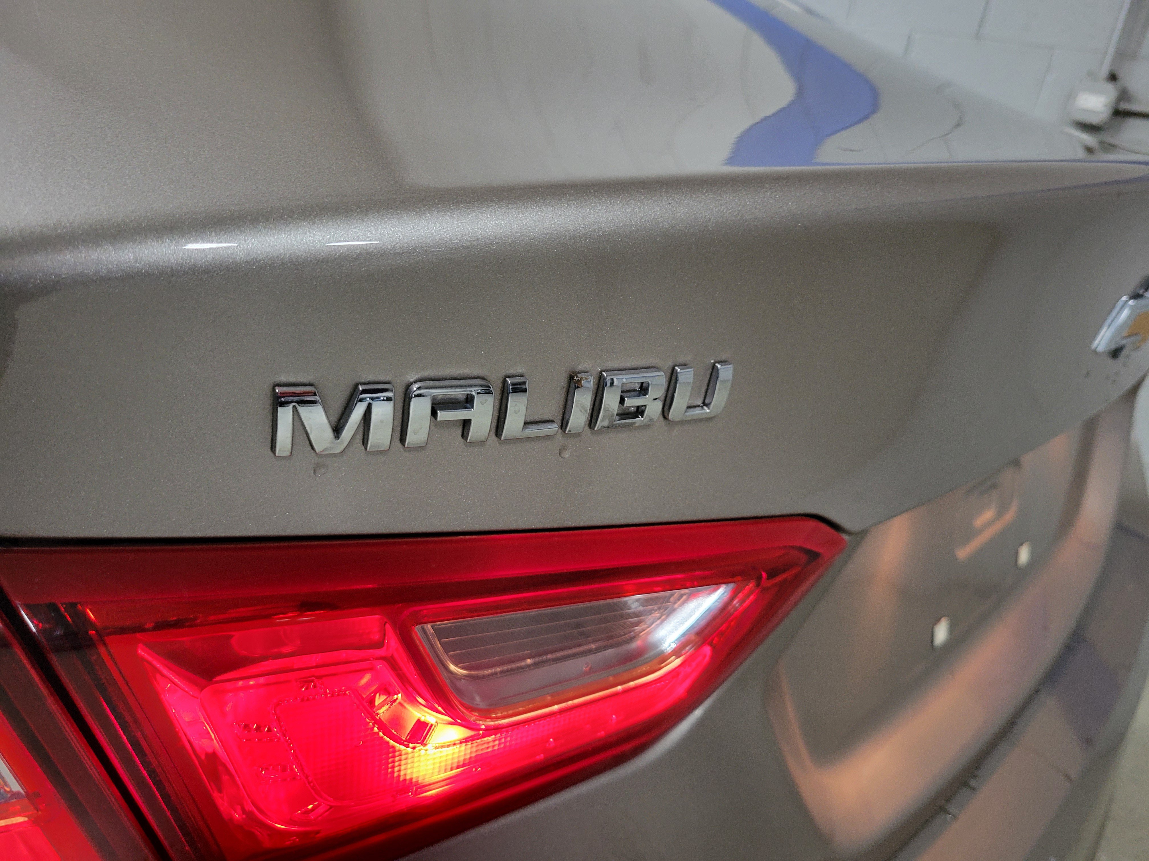 Used 2023 Chevrolet Malibu LT w/ Driver Confidence Package FWD image 6